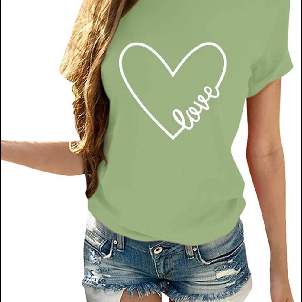 Women’s Green Heart “love” Tee